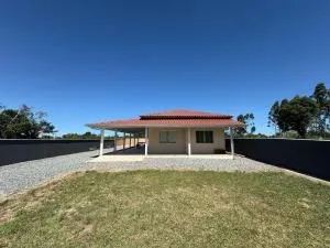 Chácara com Piscina - Araquari-SC - Itaperiú