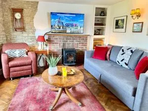 Swan Cottage 2-Bedroom-Netflix-Parking-Nature-Canal - 基德灵顿