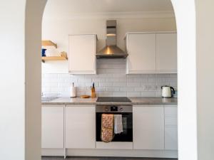 Snug Sea View 2 Bed Apartment - Margate Pass the Keys