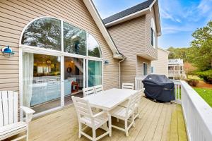 Salt Pond --- 491 Bethany Loop