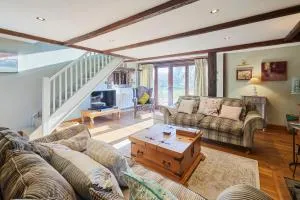 Host & Stay - Tregaer Mill Barn - Pen y Clawdd