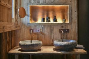 Chalets CHALET LES CERISES Jacuzzi, Sauna, Hammam, Cinema : photos des chambres
