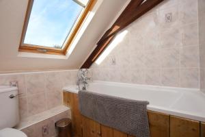 Award Winning Lower Whitsleigh Farm Cottage
