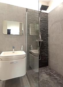 Petit cocon idéalement placé proche du stade