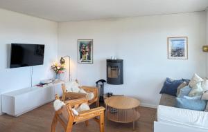 Lovely Home In Samsø With Kitchen