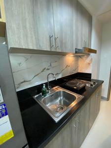 Happy Sunshine Staycation Moa near Airport