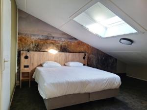 Junior Suite room in Fletcher Hotel Jan van Scorel