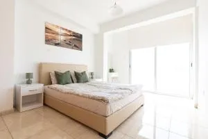 Cozy Apartment with Sea View - Livadhia