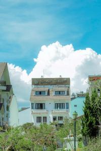 Sunrise Valley Dalat Hotel