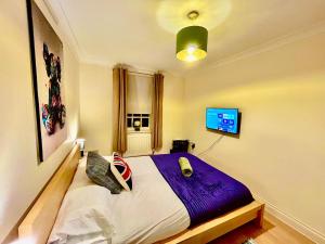 5 Bedroom House - DISC0UNTS - Parking, Contractors, Group, Family