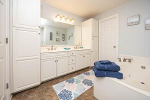 Phoenix West 408 condo