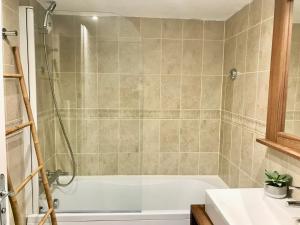 Appartements Cosy 8-10pers vue montagne Isola 2000 : Appartement en Duplex