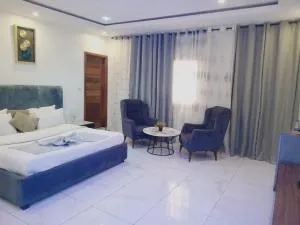 Bi-Hotel 1 - Derklé