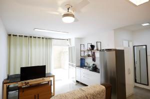 07 - Estúdio completo com Área privativa, Vaga de garagem, Cozinha montada, quase em frente ao Life Center