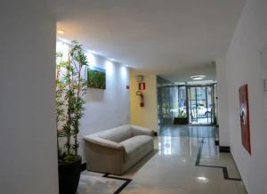 07 - Estúdio completo com Área privativa, Vaga de garagem, Cozinha montada, quase em frente ao Life Center