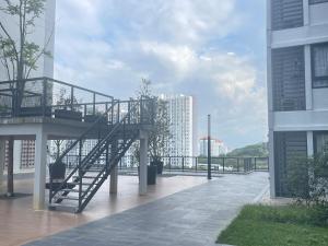 Holiday like a King and Queen Close to KLIA2