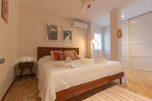 Sunny villa near Alicante, own pool & playground!