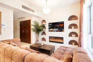 Splendid 2BR Burj Khalifa & Fountain view