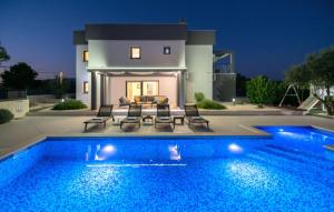 Beautiful Villa Danica with pool in Makarska