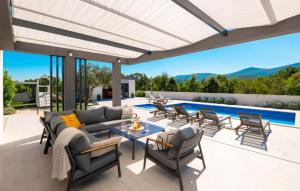 Beautiful Villa Danica with pool in Makarska