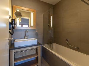 Superbe apt 4 pièces avec piscine, spa, salle de fitness, parking et WIFI inclus aux Arcs 1800 - FR-1-352-45