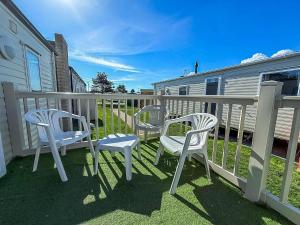 6 Berth Caravan With Decking At Naze Marine Holiday Park Ref 17071P