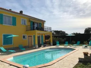 Bas de Villa avec piscine - Tox