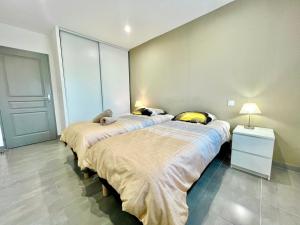Villas L-Oustau Degio - Villa Provence, Piscine, CLIM, Calme, 4 chambres, 6 lits, 2 salles de bains, 8 personnes : photos des chambres