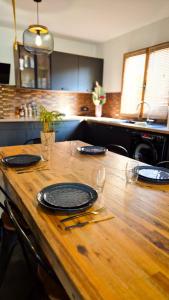 Maison au calme avec piscine, terrasse, BBQ