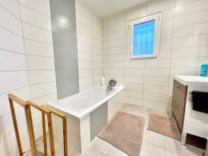 LOustau Degio - Villa Provence, Piscine, CLIM, Calme, 4 chambres, 6 lits, 2 salles de bains, 8 personnes