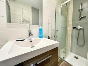 Villas L-Oustau Degio - Villa Provence, Piscine, CLIM, Calme, 4 chambres, 6 lits, 2 salles de bains, 8 personnes : photos des chambres