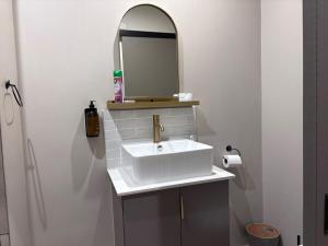 Cozy Apartment in Prime Location