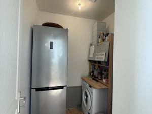 Maison charmante près du lac, parking privé, animaux admis - FR-1-822-12