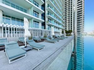 Breathtaking Elegance 1Bedroom in Emaar Beachfront