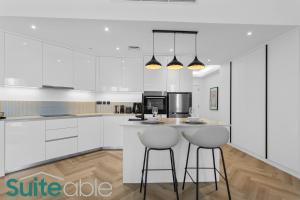 Spacious refurbished Studio steps away from metro