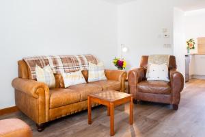 Mikes 3-bedroom Countryside Cottage