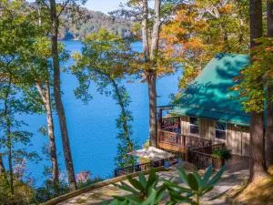Secluded Lake Glenville Compound Prime Lake View 3 bedrooms - Glenville