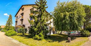 Hotels Logis Les Charmilles Chalon-sur-Saone Sud : photos des chambres