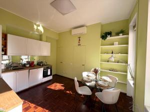 Urban Jungle 5 - Montenapoleone