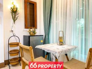 Charming 1-Bedroom Home Steps from Saturday Market