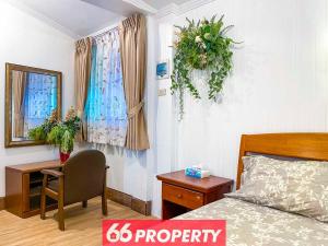 Charming 1-Bedroom Home Steps from Saturday Market