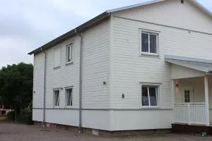 Badhusgatan 8 - Rälla