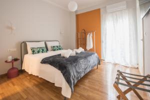 Retro Luxury Apartment