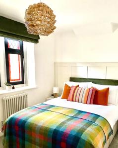 Boutique Chapel Apartment within City Walls