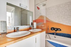 Moderne 3 pièces au coeur des Champs-Elysées