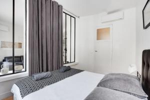 Moderne 3 pièces au coeur des Champs-Elysées