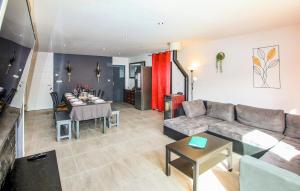 Maisons de vacances Amazing Home In Morieres Les Avignon : photos des chambres