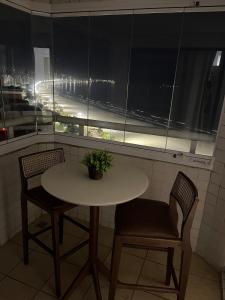 Flat Santos frente mar Canal 3