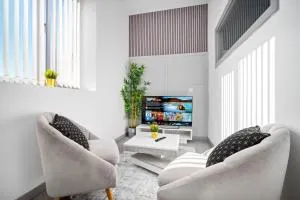 Budget Friendly Apartment - Double Bed - Netflix - WiFi - Off Street Parking - Brierley Hill - Top Rated - Excellent Value - 305o - 布赖尔利希尔