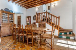 Carmen de los Moriscos - Alhambra views